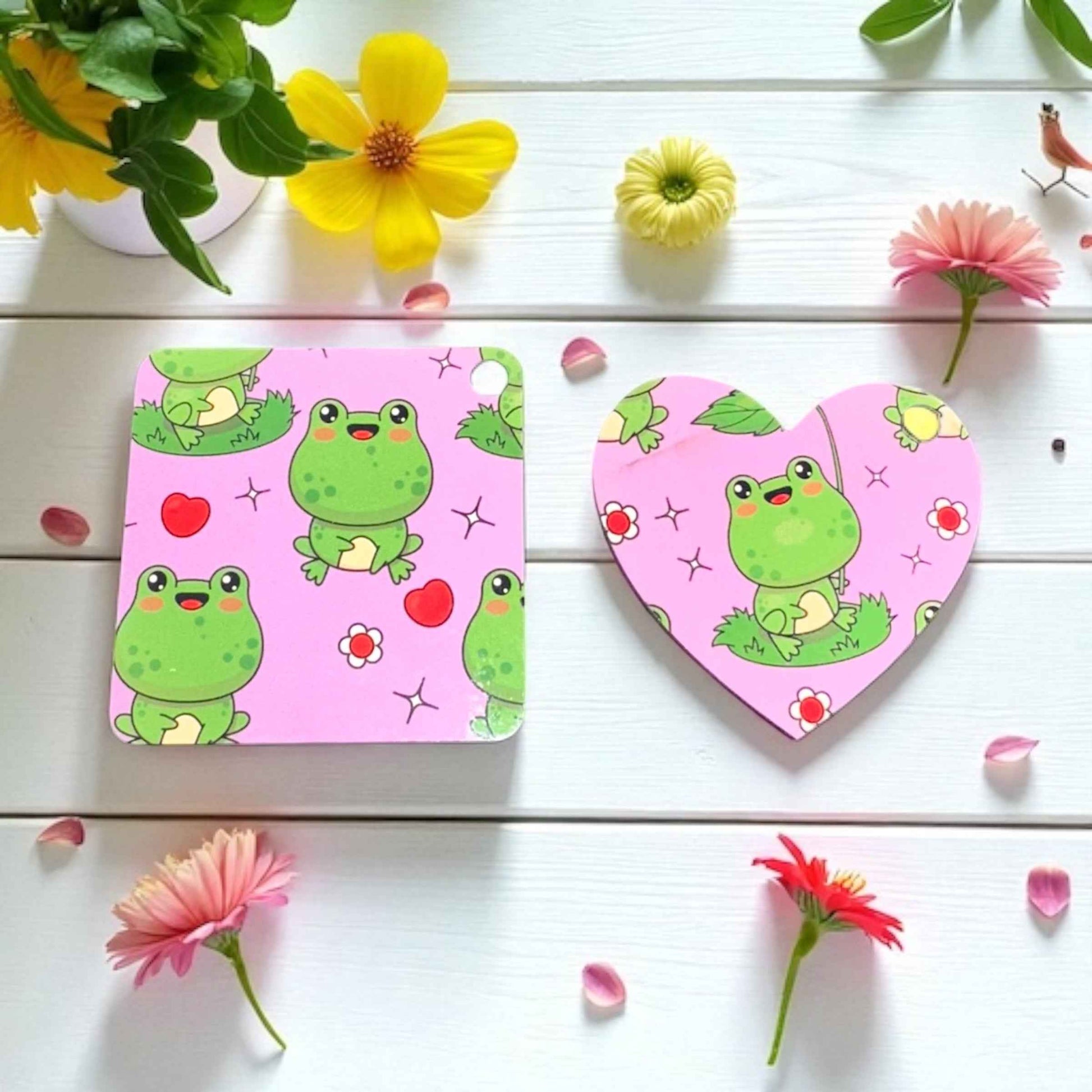 Froggy wooden keyring